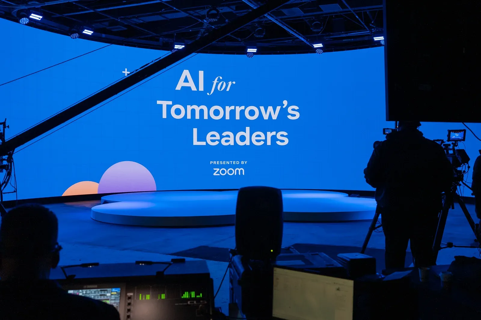 Zoom Ahead stage with presentation screens
