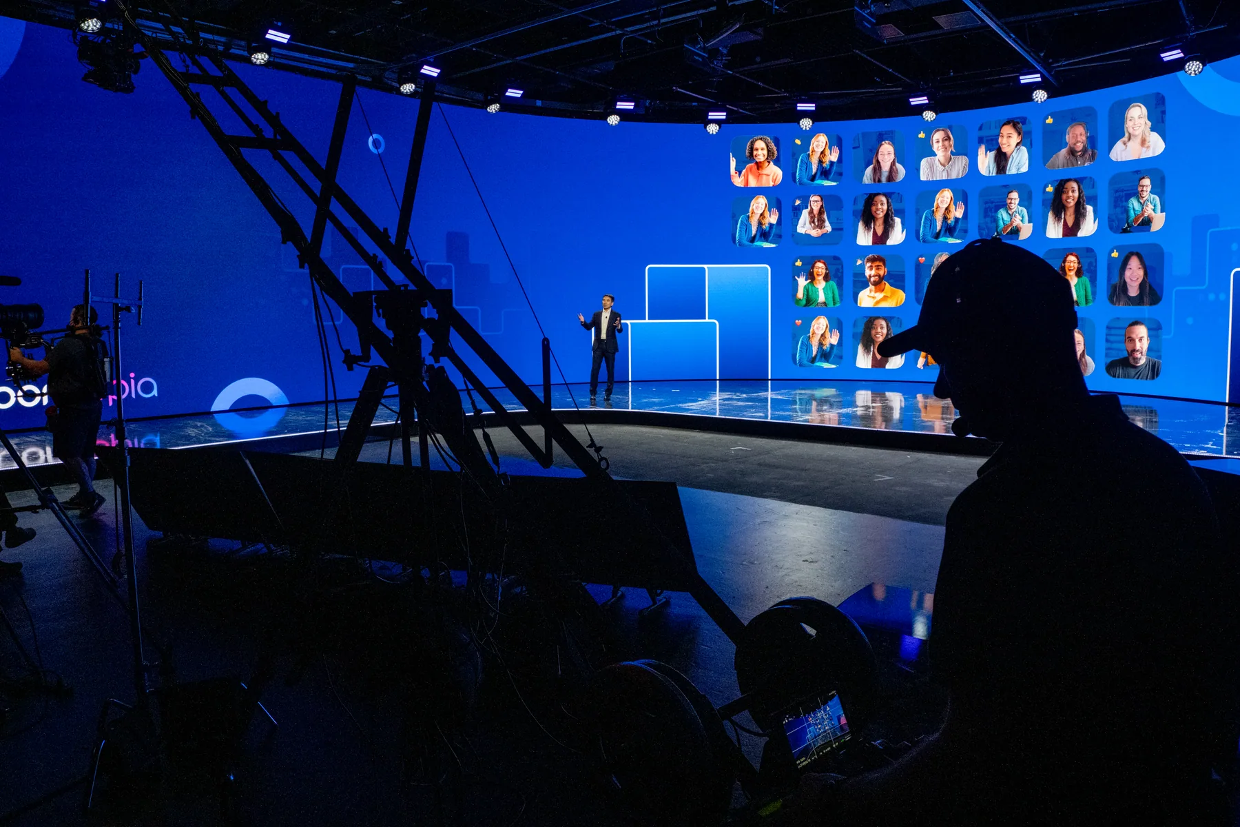 Zoomtopia stage rehearsal with virtual speakers on the main screen