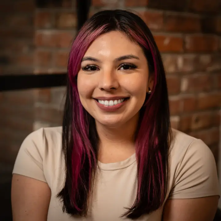 Frontera headshot photo 8
